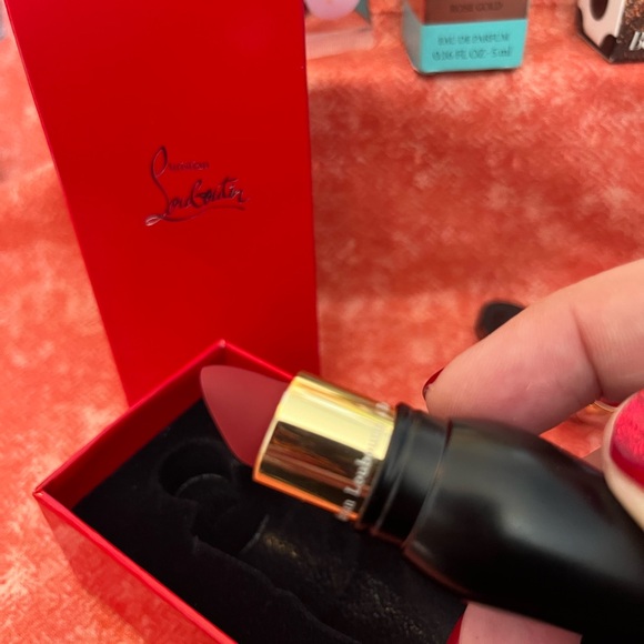 Sol de Janeiro, Laboutin Lipstick, Camuto Divina, NARS and more Beauty Bundle - Picture 5 of 7